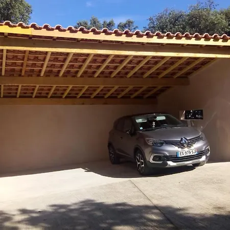 à Du Gard, à Deux Pas Du Pont-du-gard