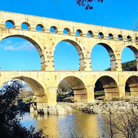 شقة A Du Gard, A Deux Pas Du Pont-du-gard كاستيون-دو-غارد